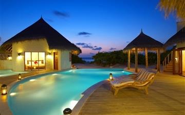 Maldives 5 Star Resort All Mac wallpaper