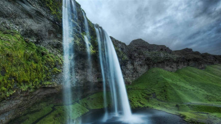 Beautiful Waterfall In Iceland Mac Wallpaper