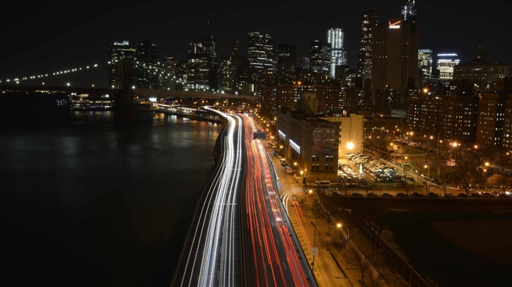 Manhattan Traffic At Night Mac Wallpaper