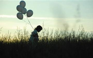 Girl With Balloons All Mac wallpaper